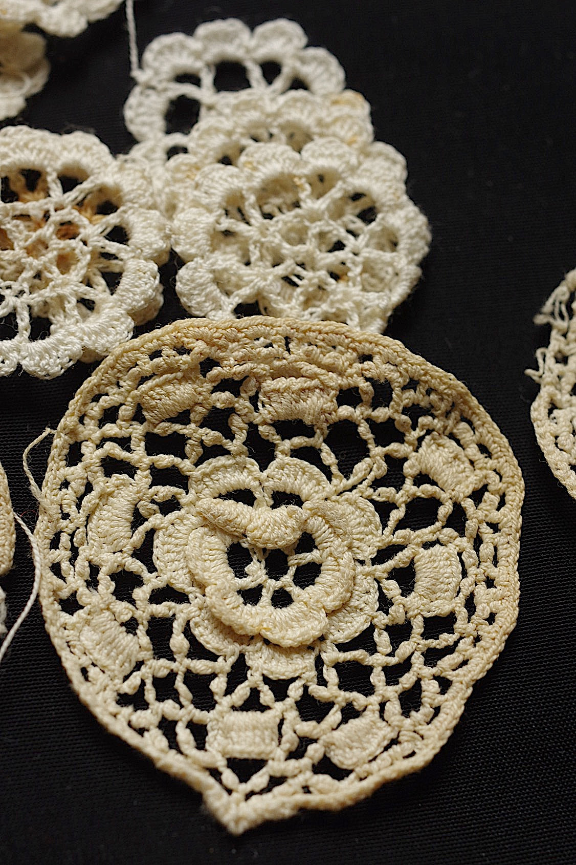 アンティークレース　dentelle ancienne モチーフ箱入り