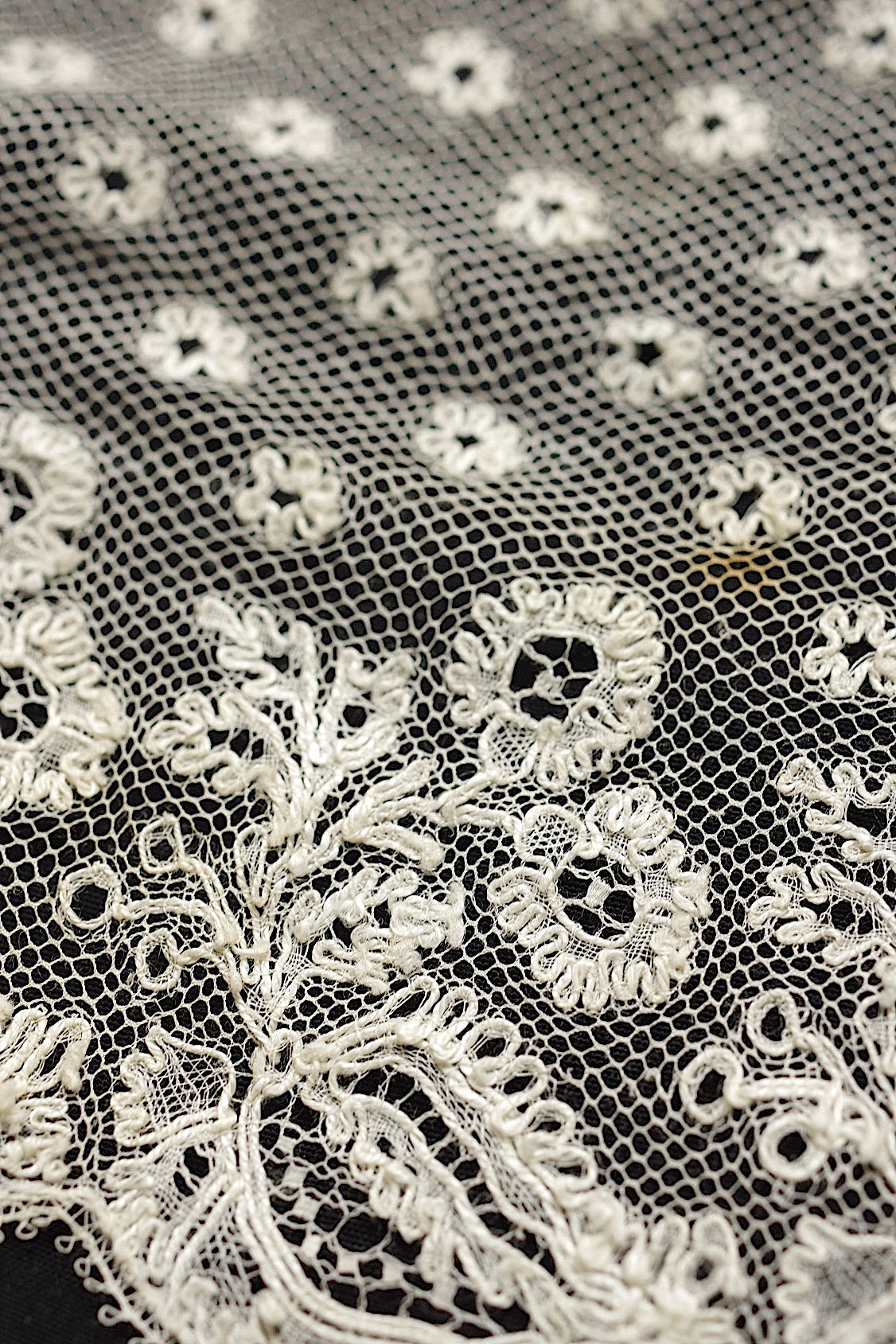 アンティークレース　dentelle ancienne　90cm 45cm 43cm