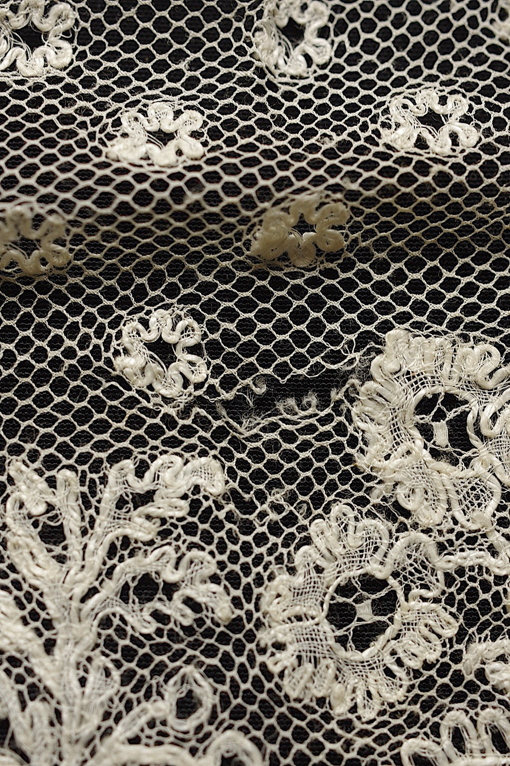 アンティークレース　dentelle ancienne　90cm 45cm 43cm
