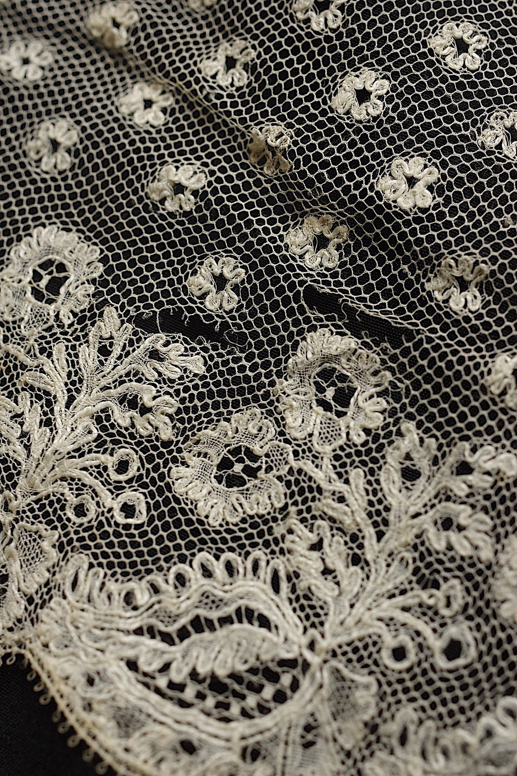 アンティークレース　dentelle ancienne　90cm 45cm 43cm