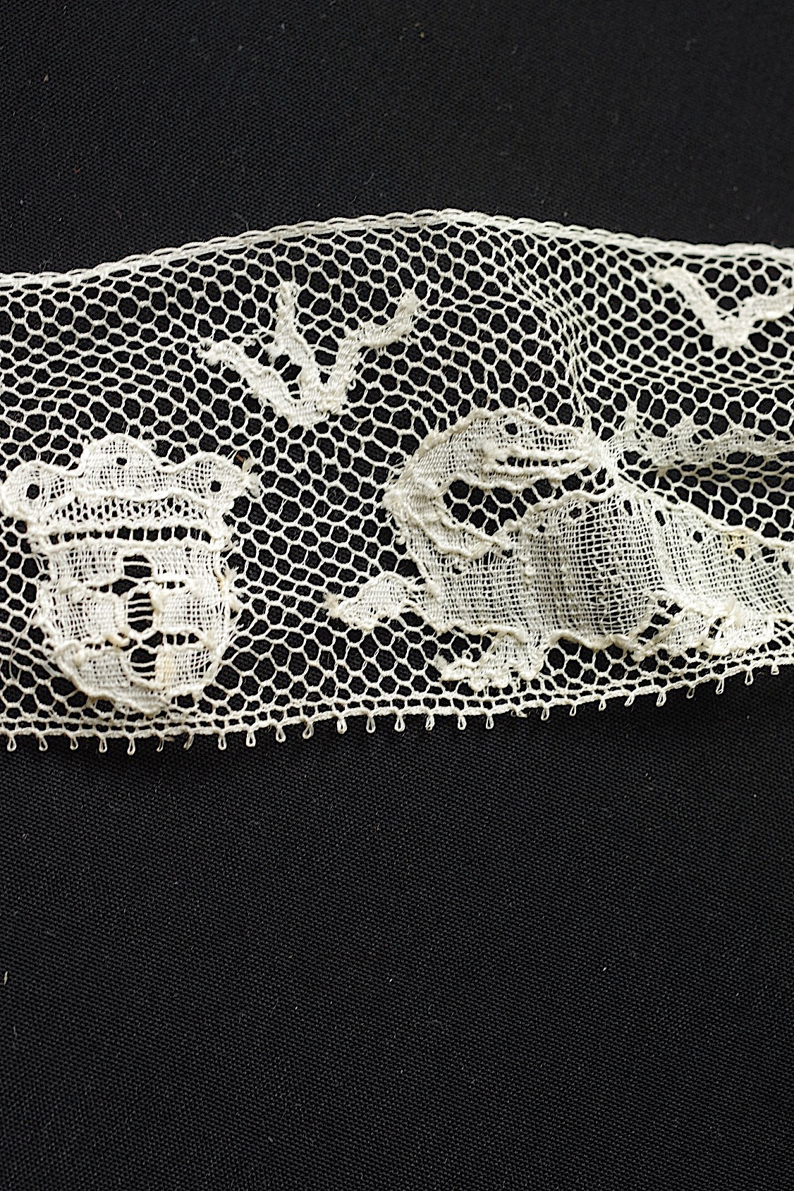 アンティークレース　dentelle ancienne　Salamandre　1036cm