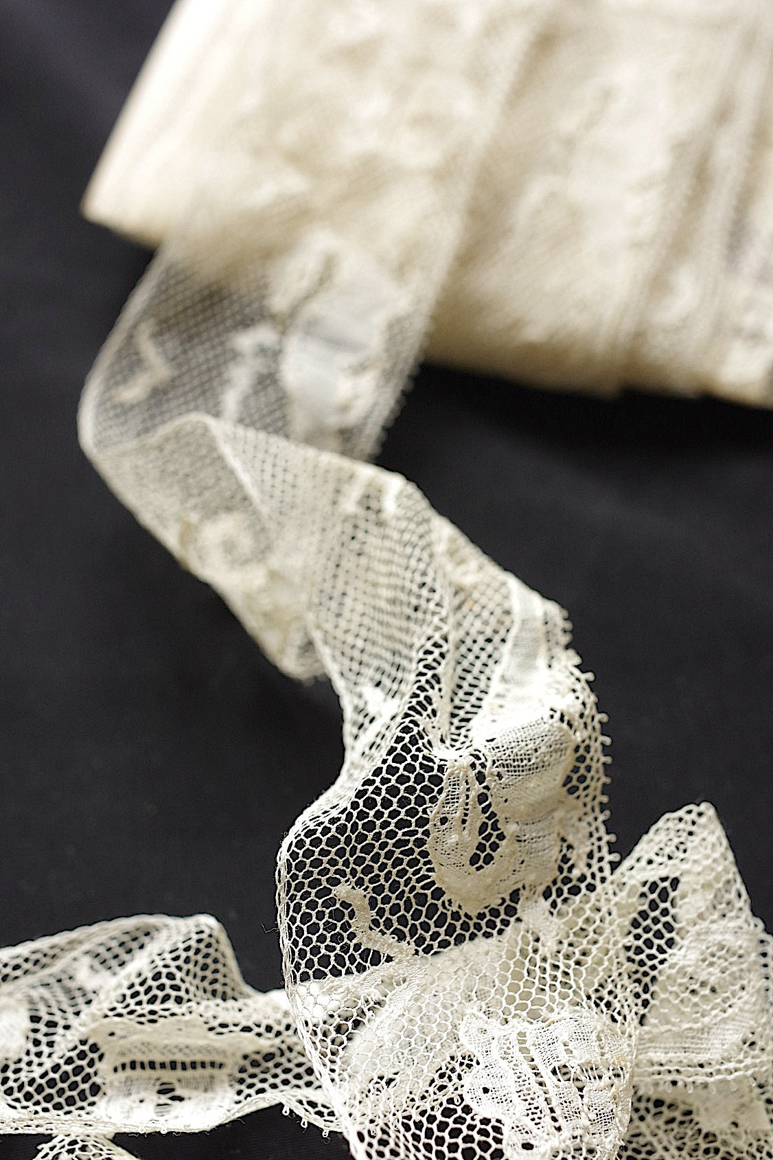 アンティークレース　dentelle ancienne　Salamandre　1036cm