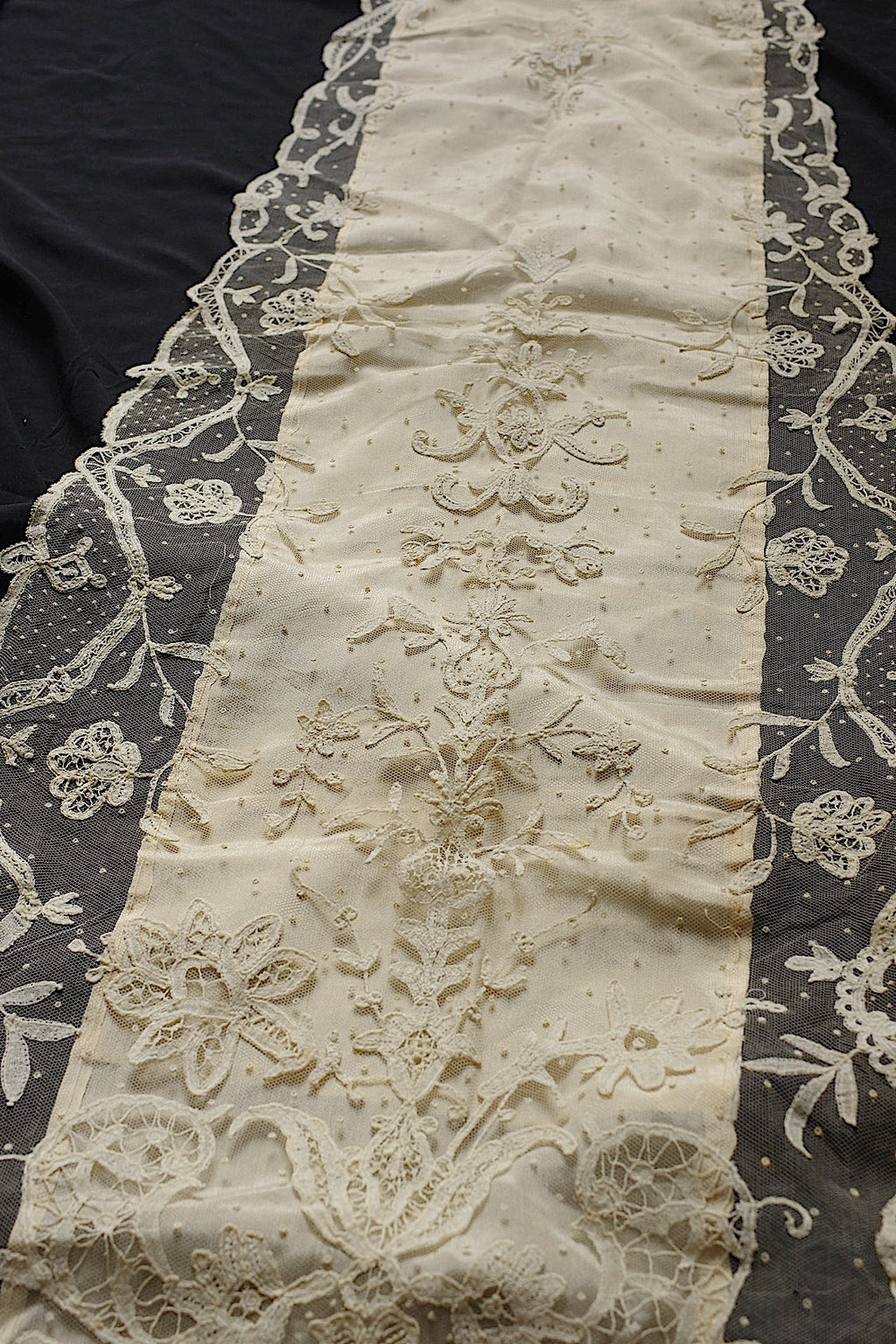 アンティークレース　dentelle ancienne　tablier