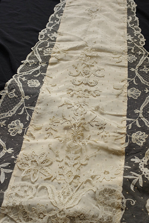 アンティークレース　dentelle ancienne　tablier