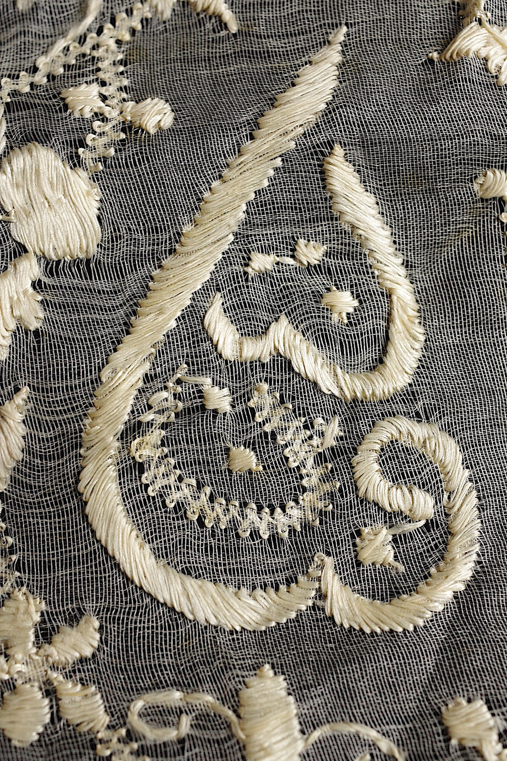 アンティークレース　dentelle ancienne　シルク糸刺繍　クロス