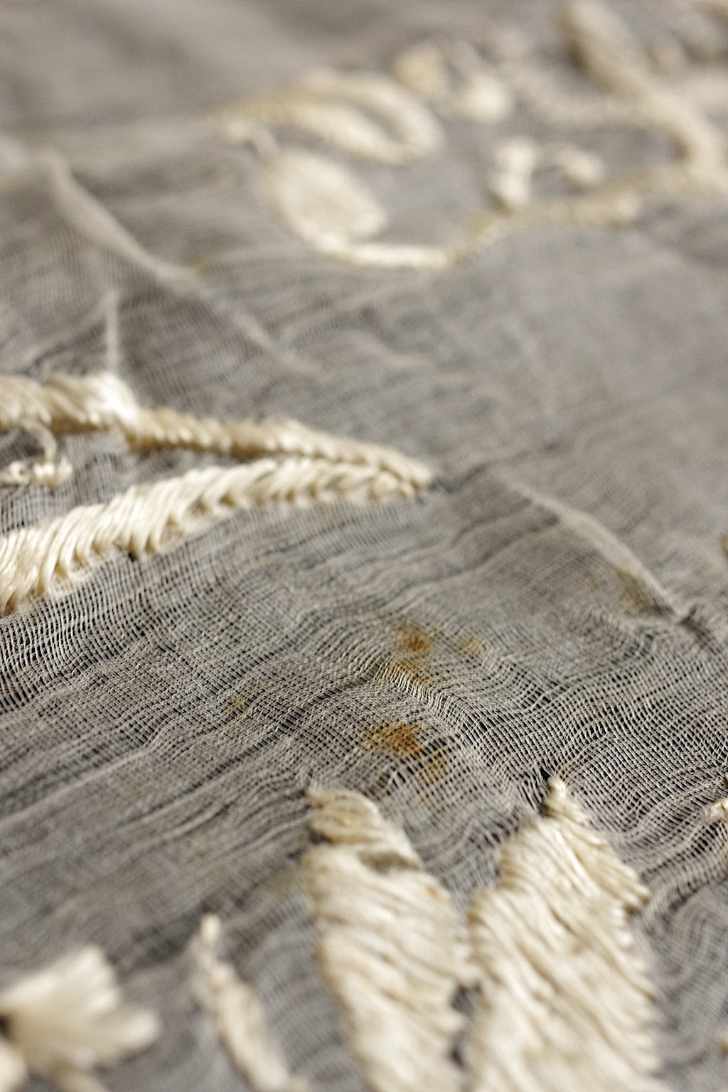 アンティークレース　dentelle ancienne　シルク糸刺繍　クロス