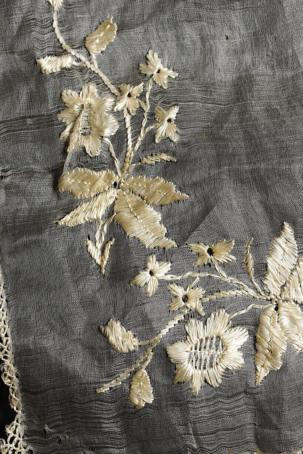 アンティークレース　dentelle ancienne　シルク糸刺繍　クロス