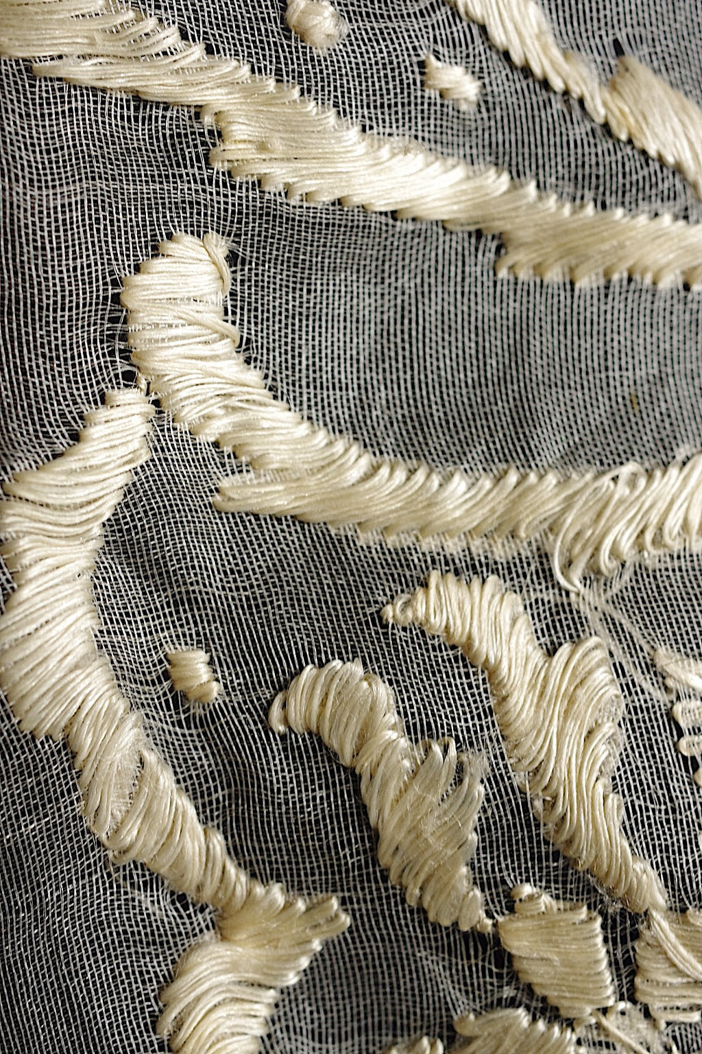 アンティークレース　dentelle ancienne　シルク糸刺繍　クロス