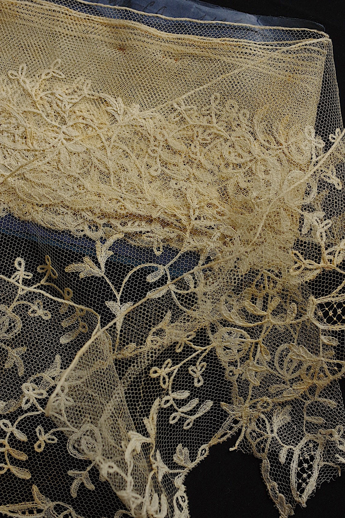 アンティークレース antique lace la dentelle - .FR a l'epoque