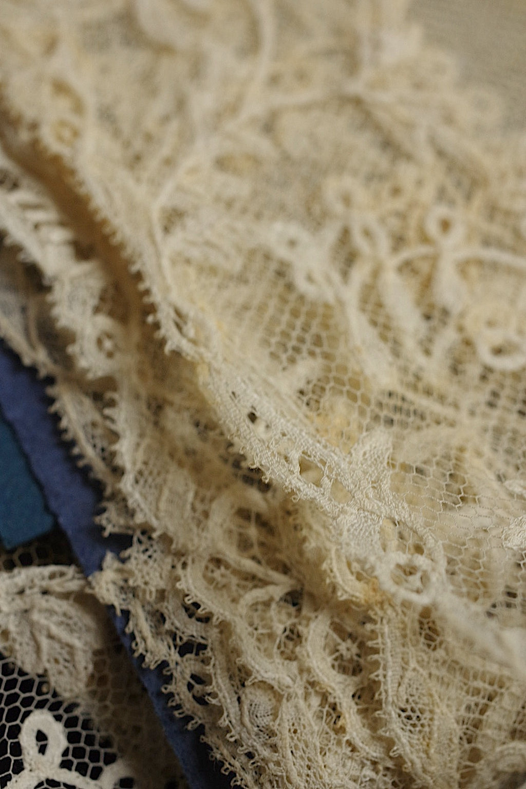 アンティークレース　dentelle ancienne　アプリカッションアングレテール