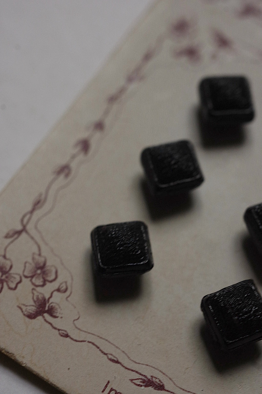 アンティークボタン　bouton antique