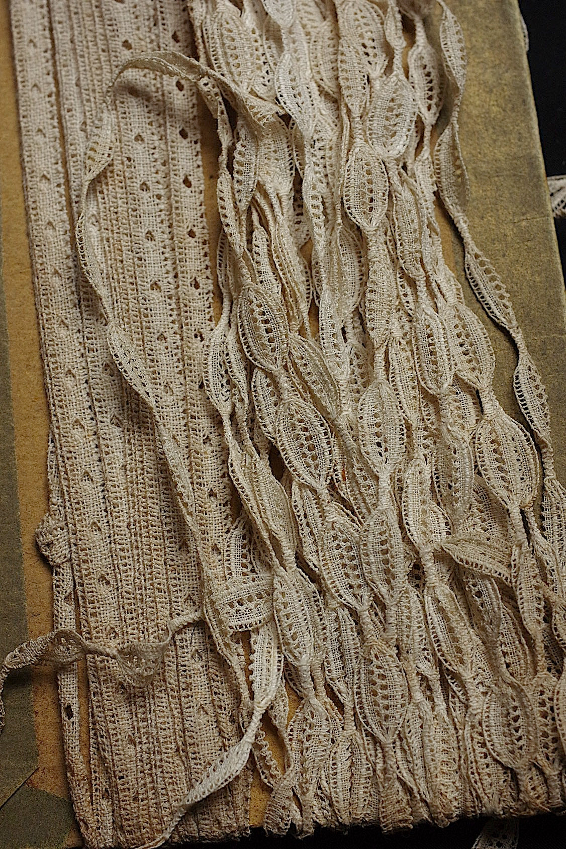 アンティークレース antique lace la dentelle - .FR a l'epoque