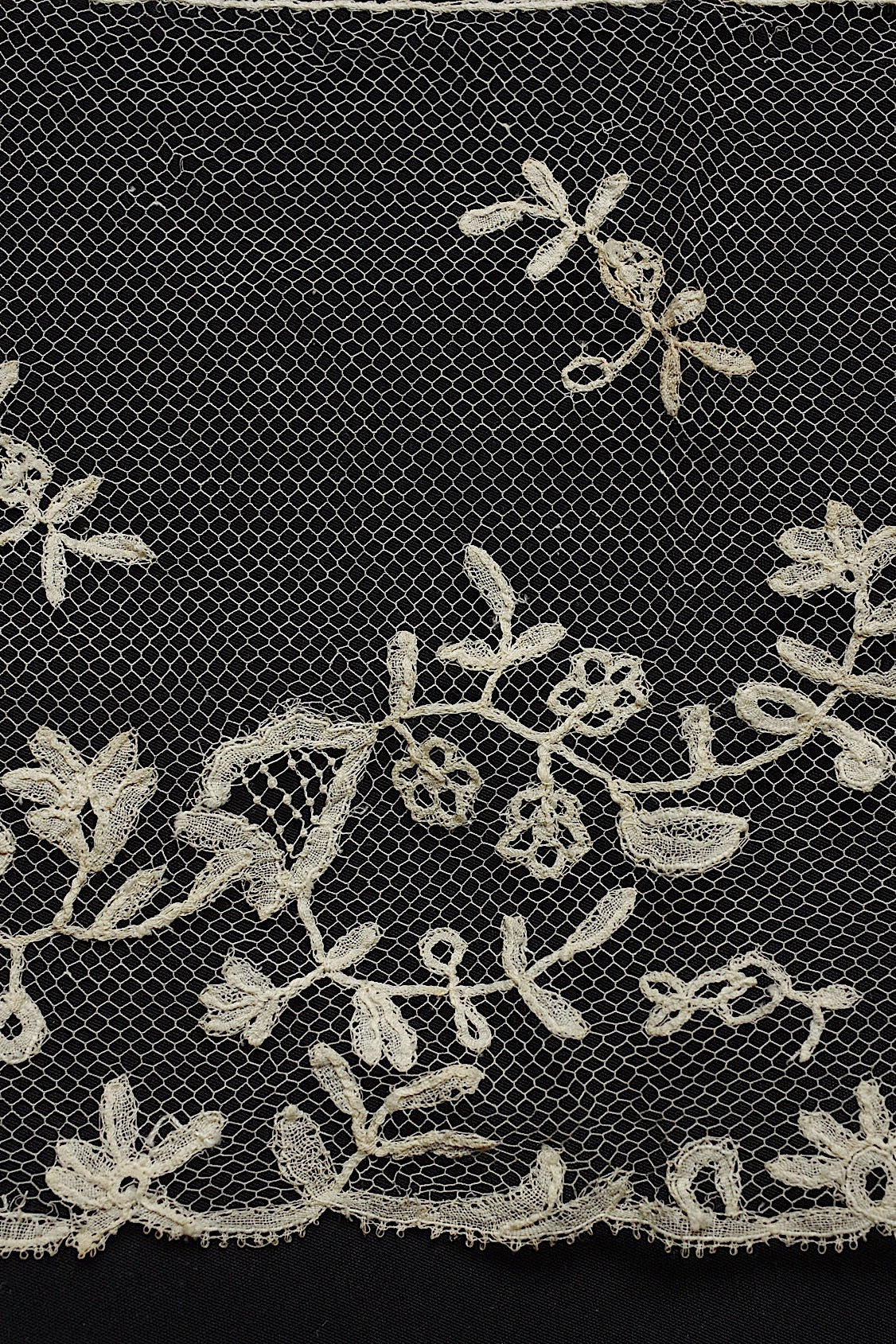 アンティークレース antique lace la dentelle - .FR a l'epoque