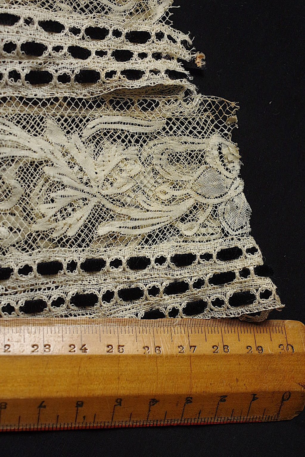 アンティークレース　dentelle ancienne　端切れ　素材用
