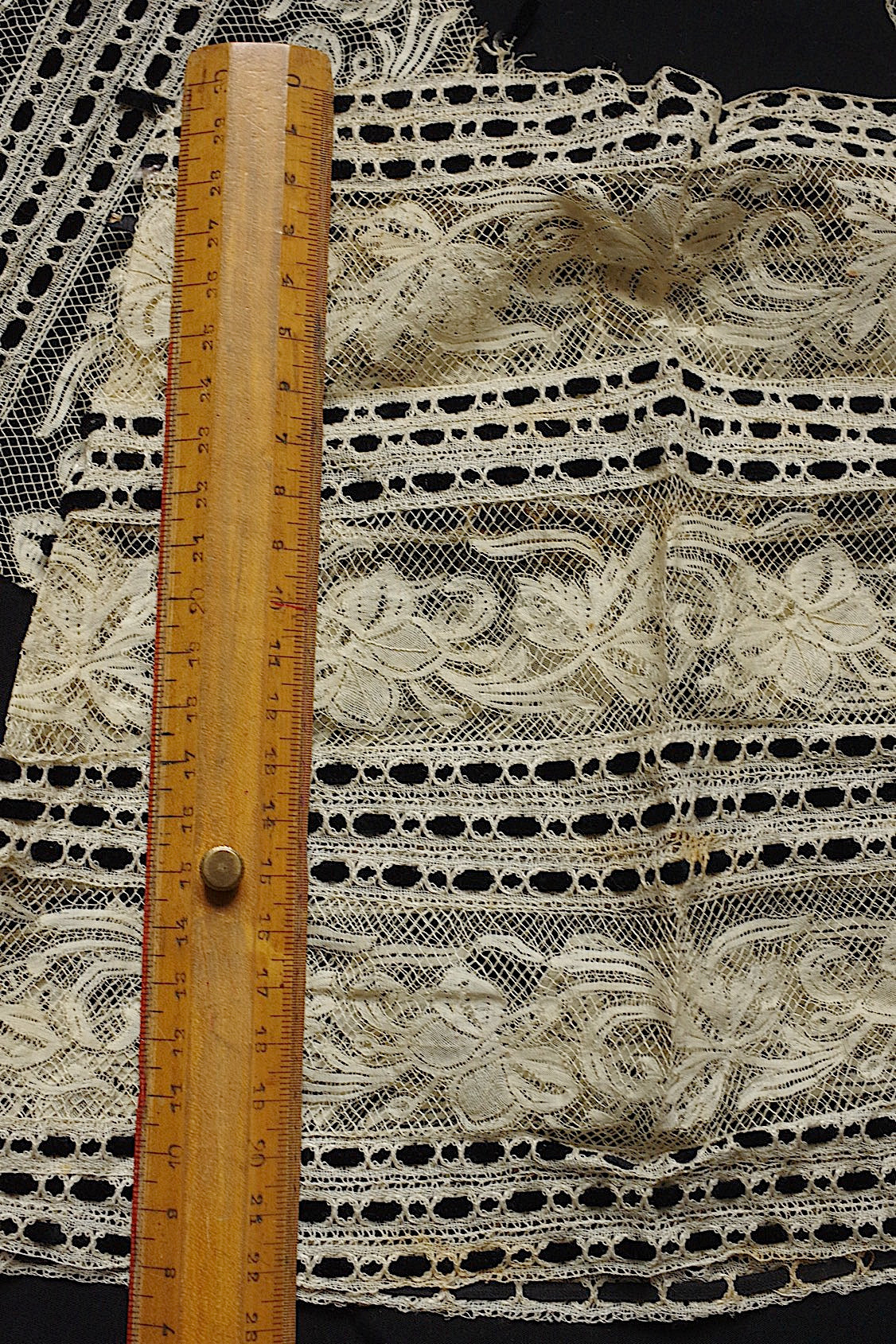 アンティークレース　dentelle ancienne　端切れ　素材用
