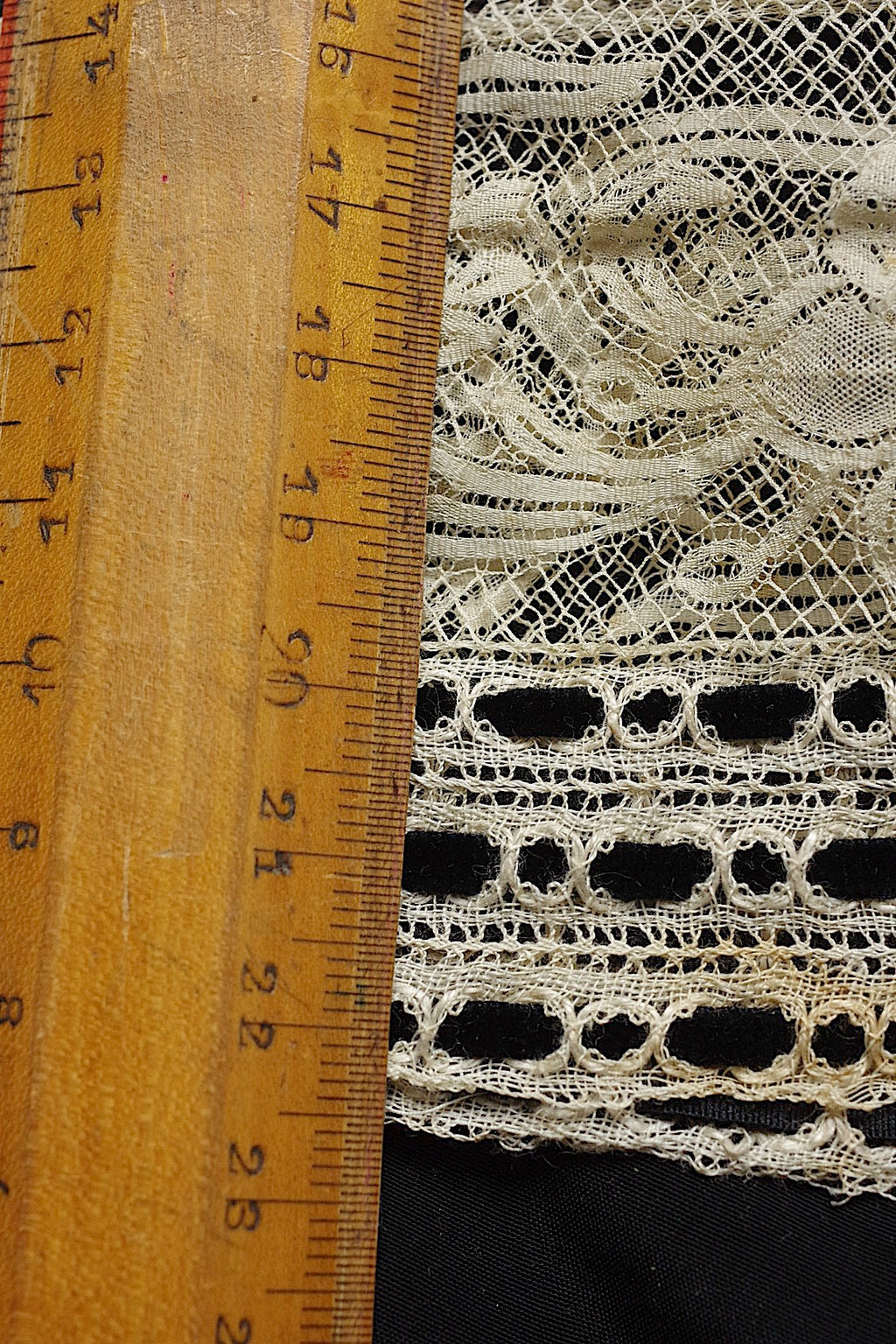 アンティークレース　dentelle ancienne　端切れ　素材用