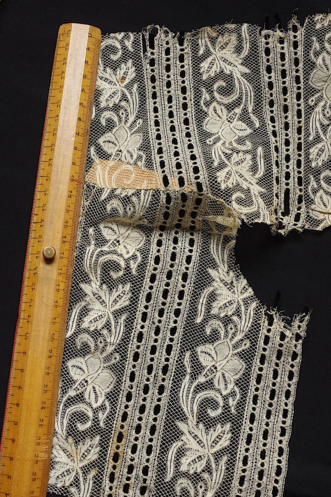 アンティークレース　dentelle ancienne　端切れ　素材用