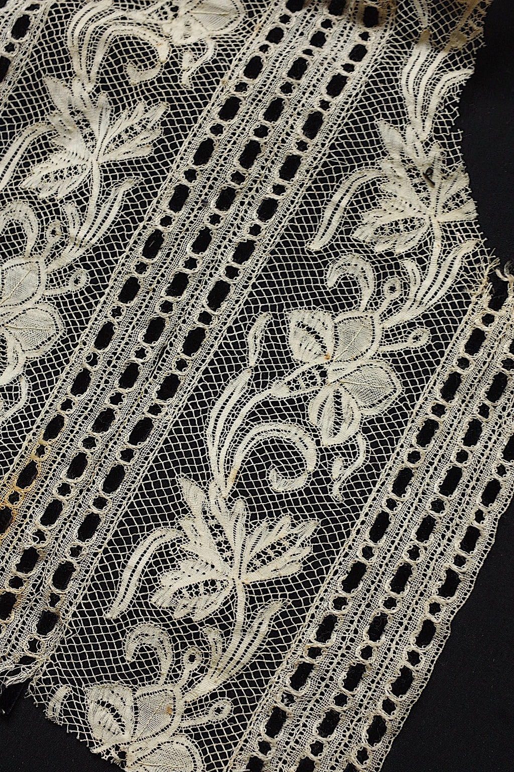 アンティークレース　dentelle ancienne　端切れ　素材用