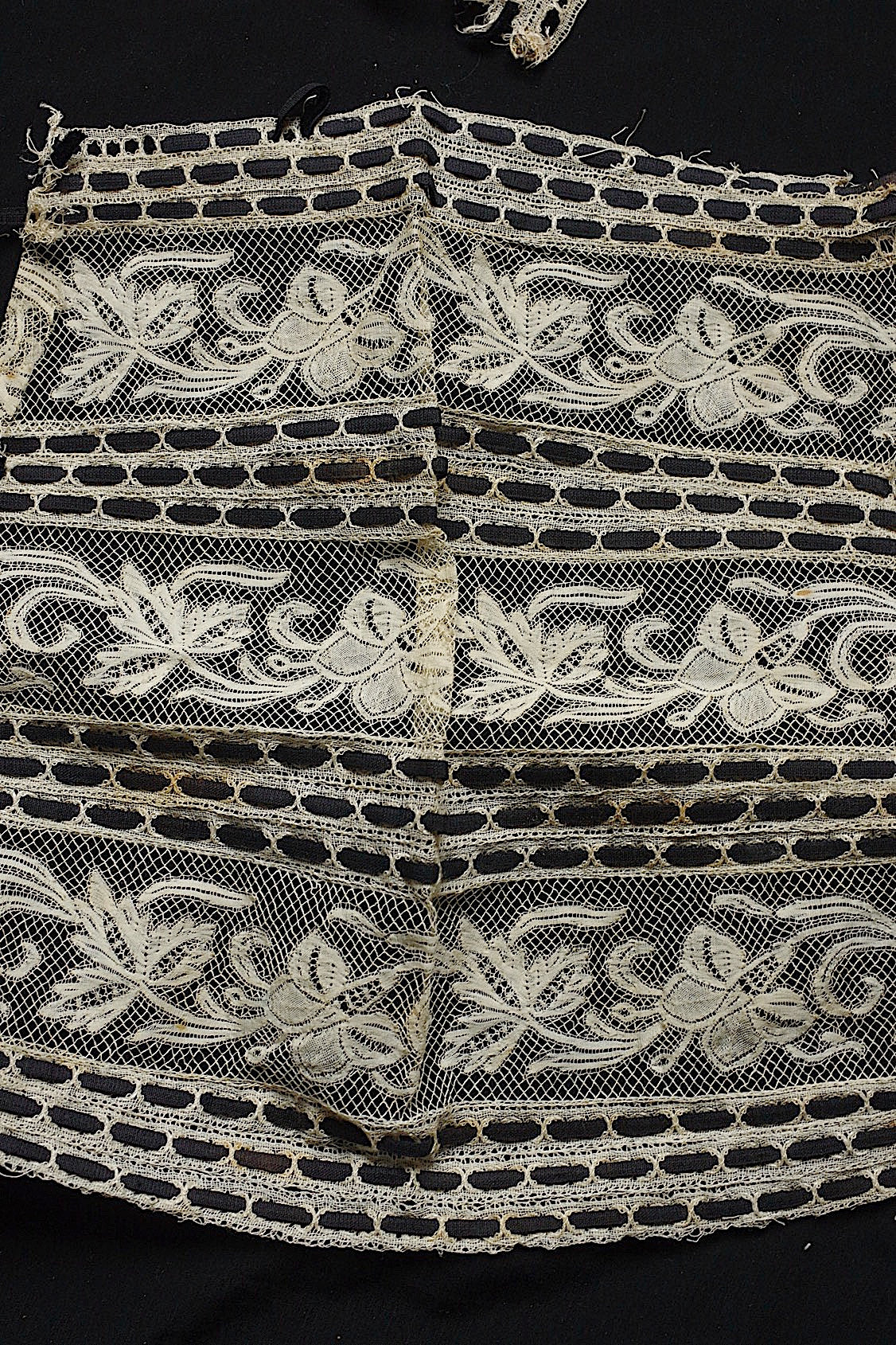 アンティークレース　dentelle ancienne　端切れ　素材用