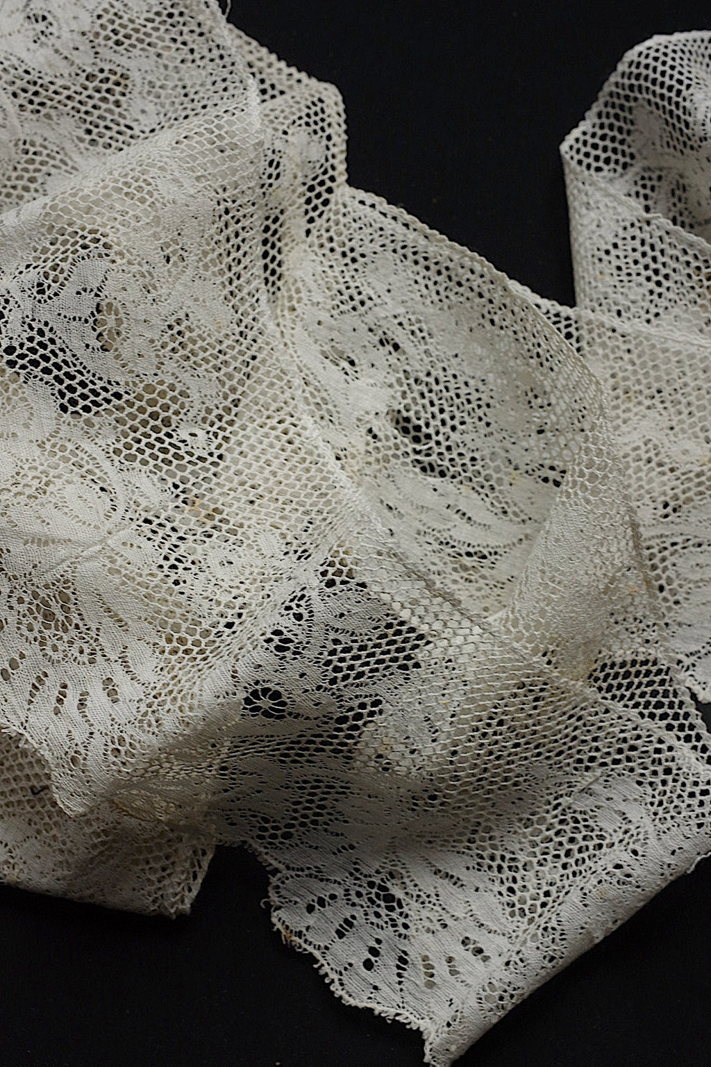 アンティークレース　dentelle ancienne　端切れ　素材用