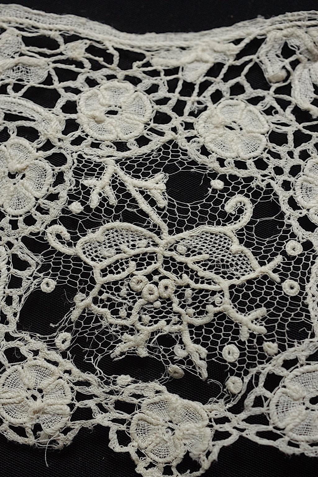 アンティークレース　dentelle ancienne　2種