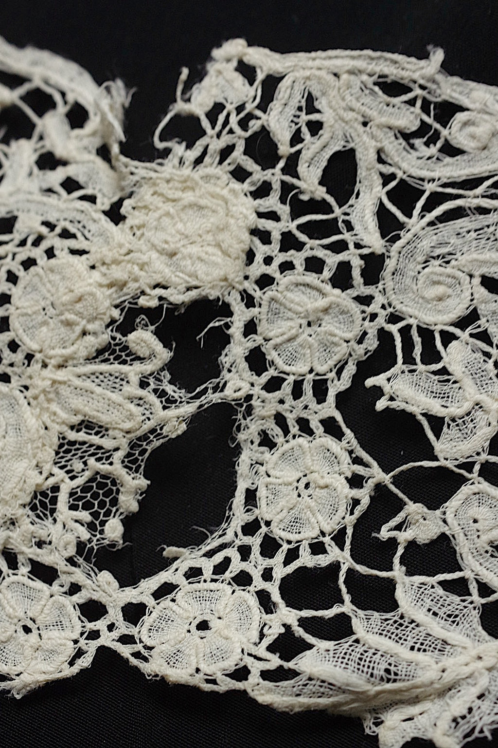 アンティークレース　dentelle ancienne　2種