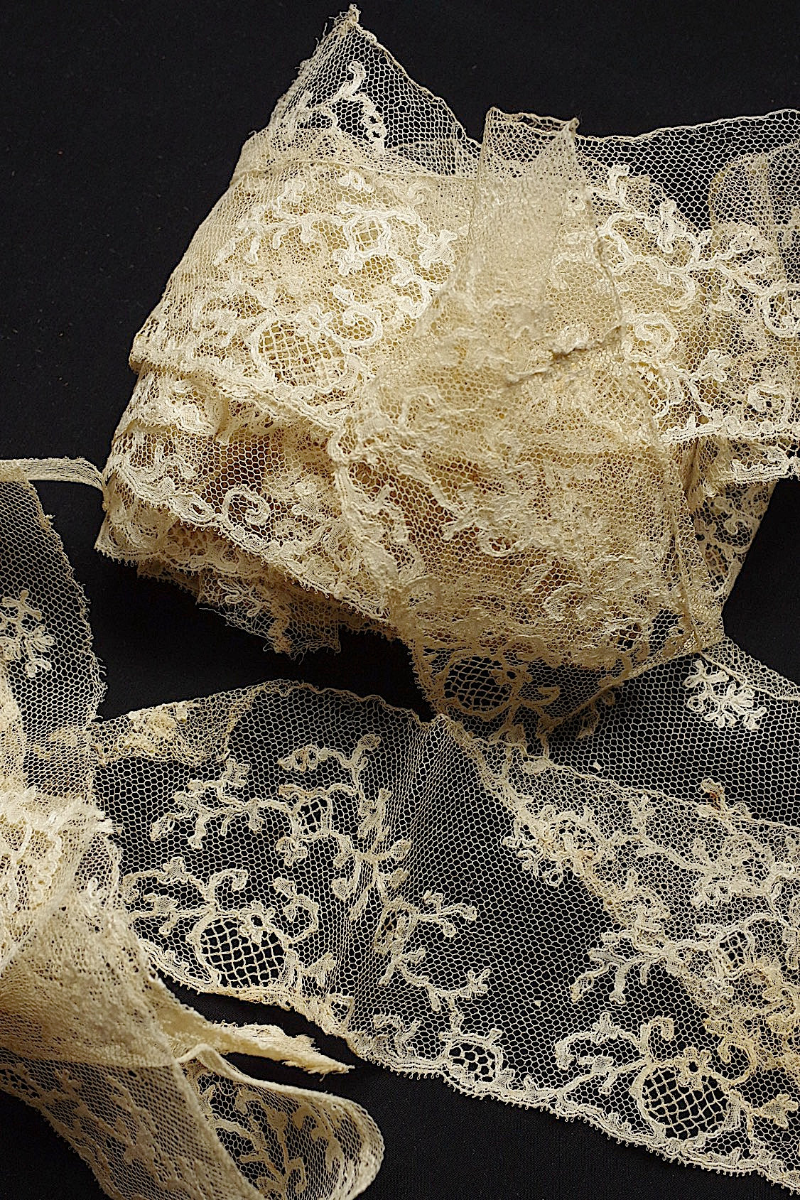 アンティークレース antique lace la dentelle - .FR a l'epoque
