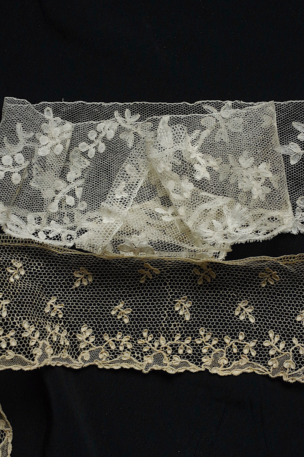 アンティークレース　dentelle ancienne　２種