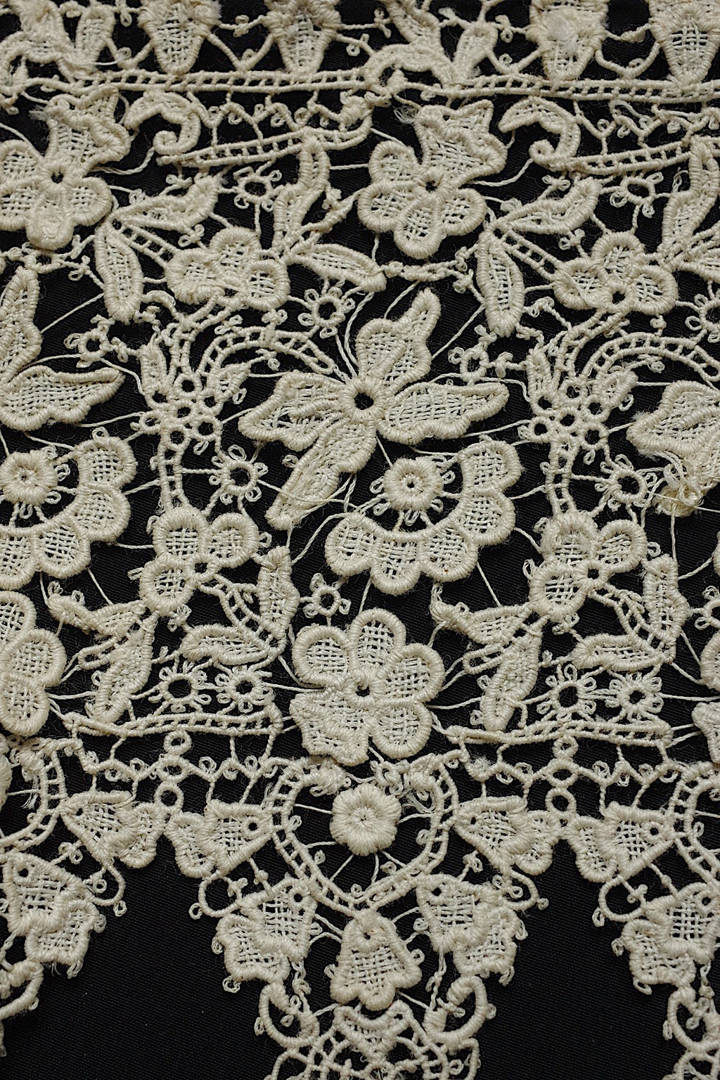 アンティークレース　dentelle ancienne　55cm 28cm 42cm