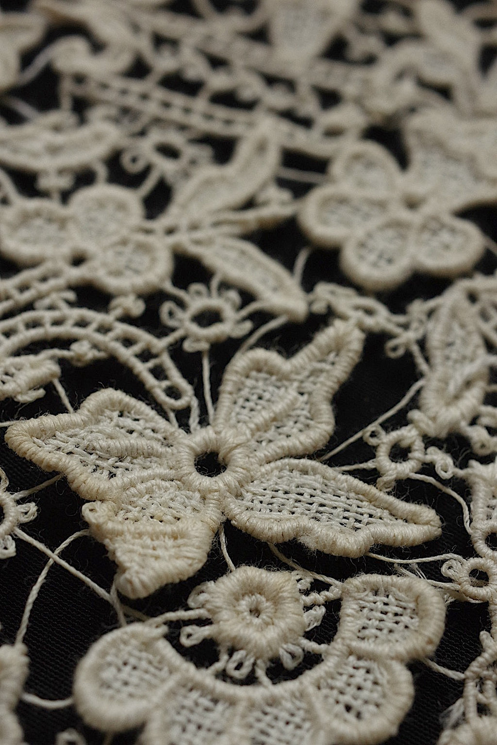 アンティークレース　dentelle ancienne　55cm 28cm 42cm