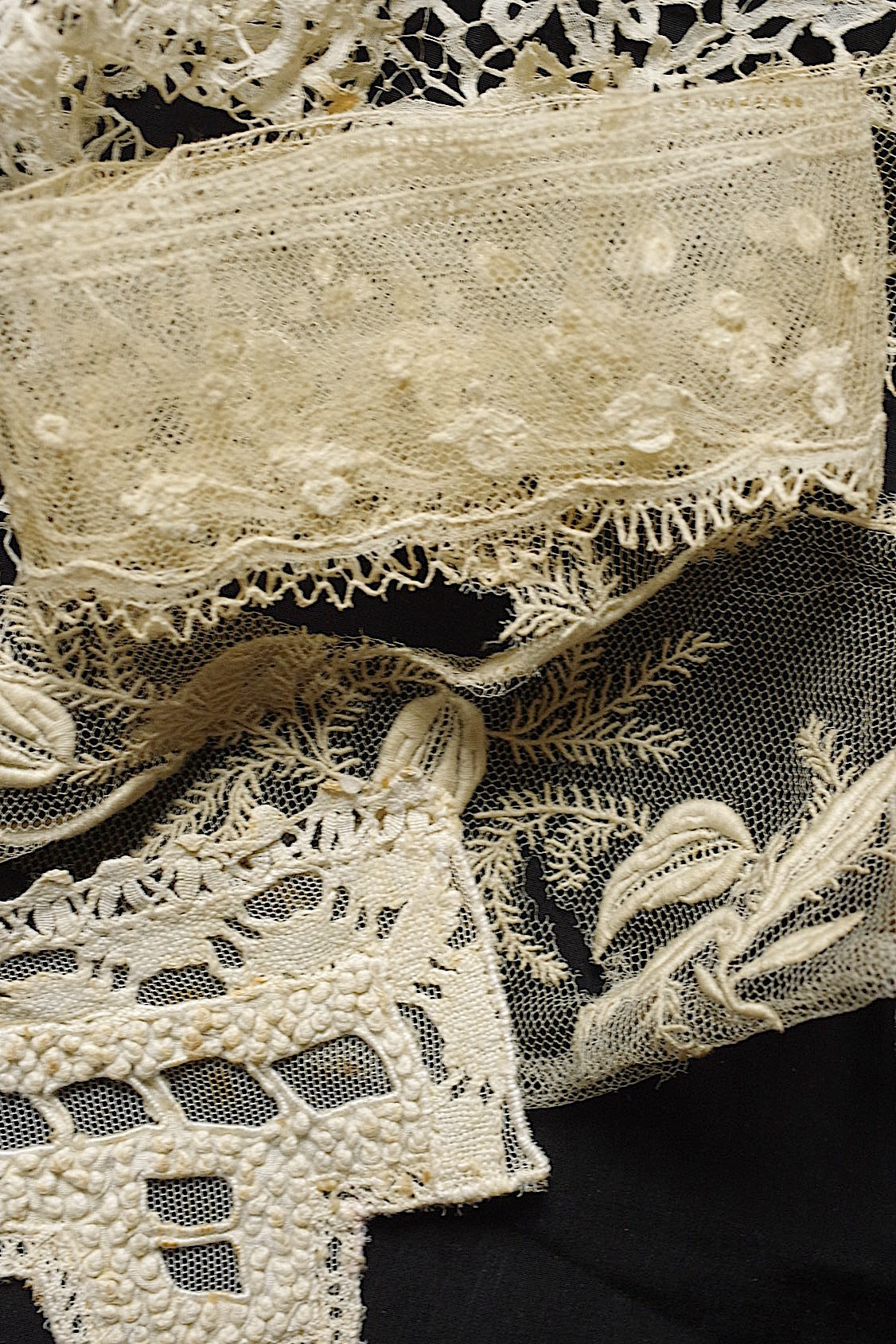 アンティークレース antique lace la dentelle - .FR a l'epoque