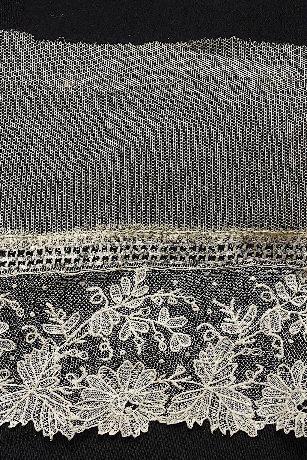 アンティークレース　dentelle ancienne　158cm