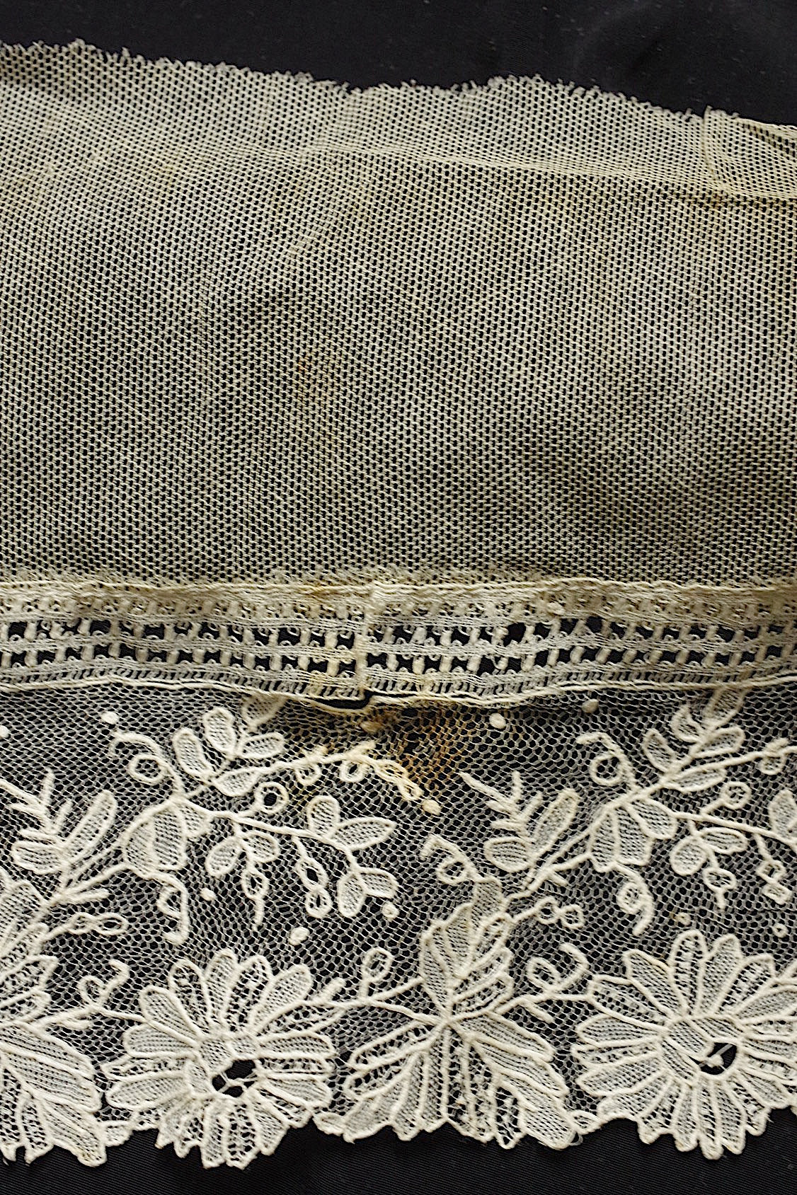 アンティークレース antique lace la dentelle - .FR a l'epoque