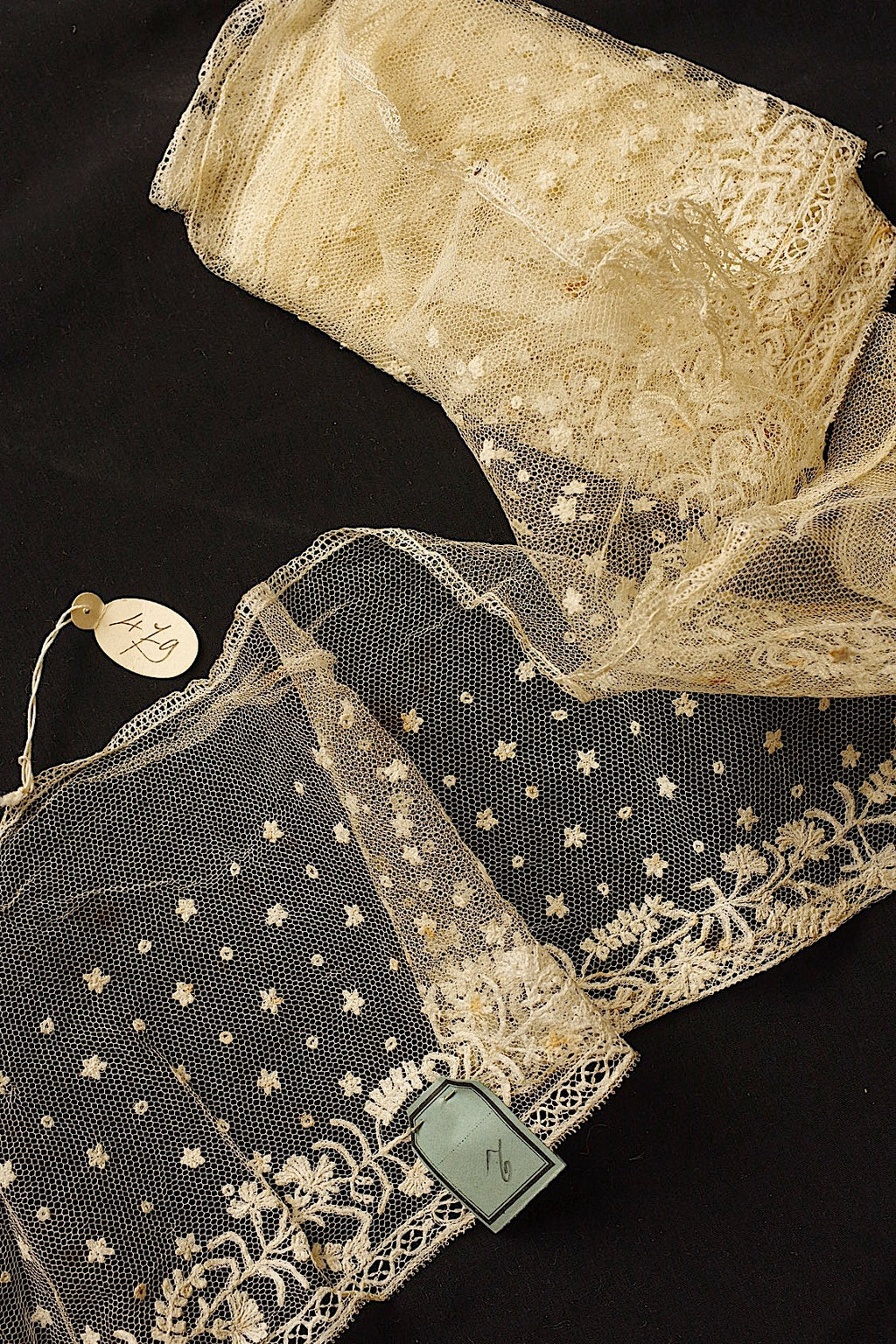 アンティークレース　dentelle ancienne　154cm 225cm