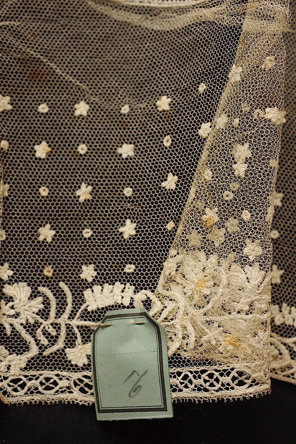 アンティークレース　dentelle ancienne　154cm 225cm