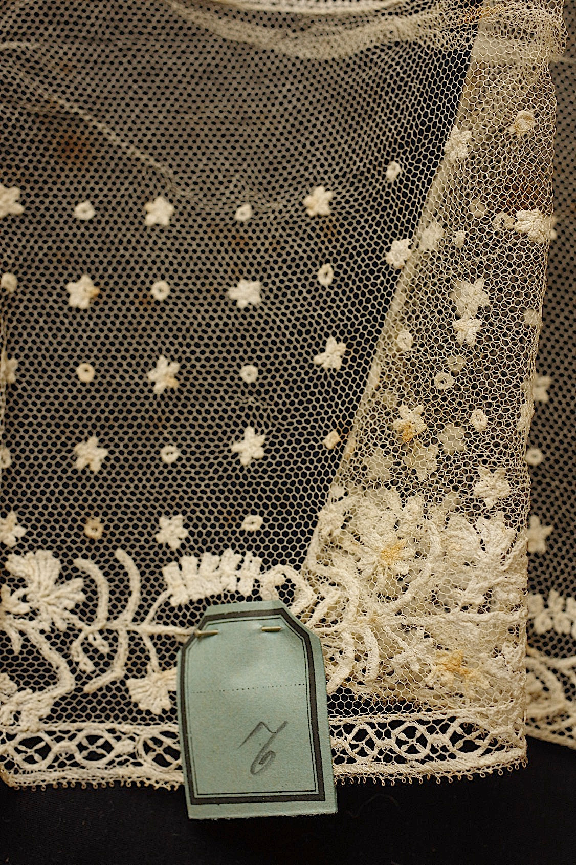 アンティークレース　dentelle ancienne　154cm 225cm