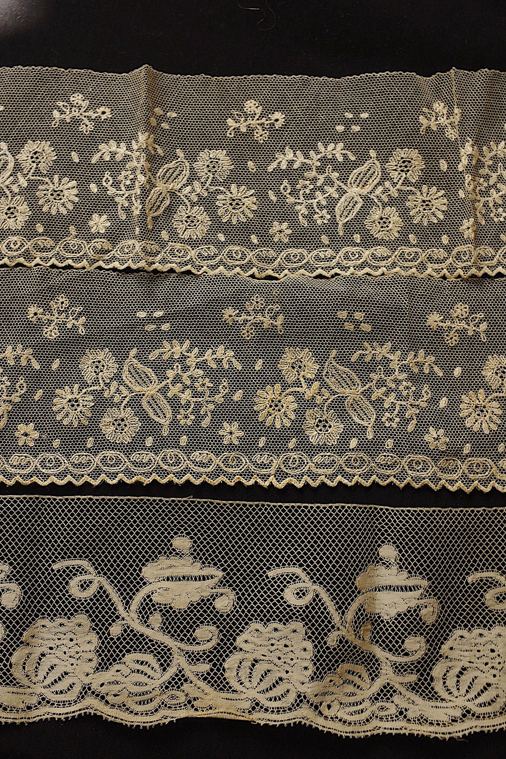 アンティークレース　dentelle ancienne　２種