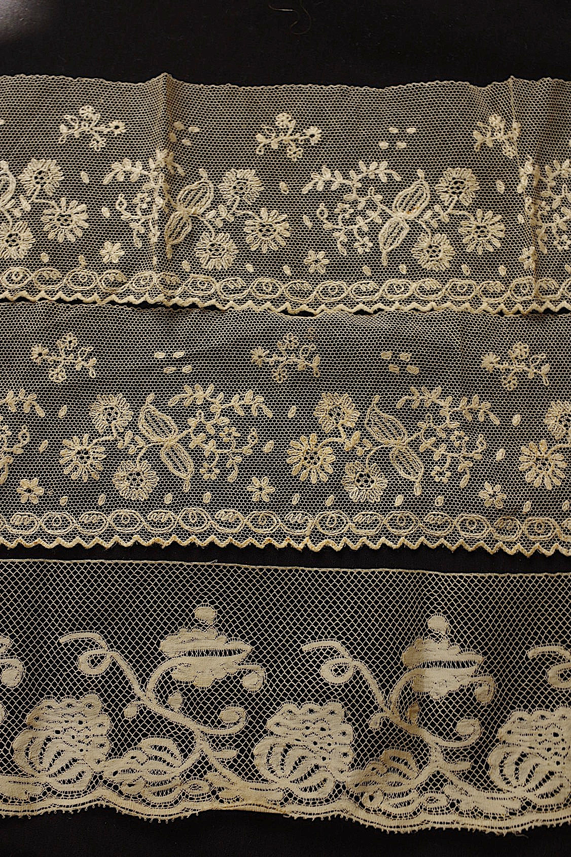 アンティークレース　dentelle ancienne　２種