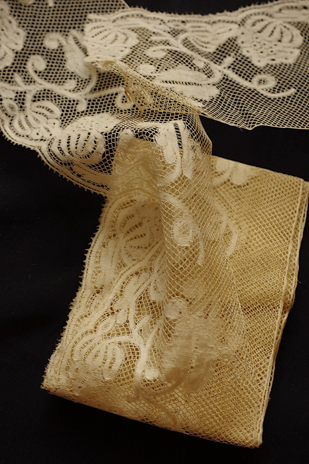 アンティークレース　dentelle ancienne　２種