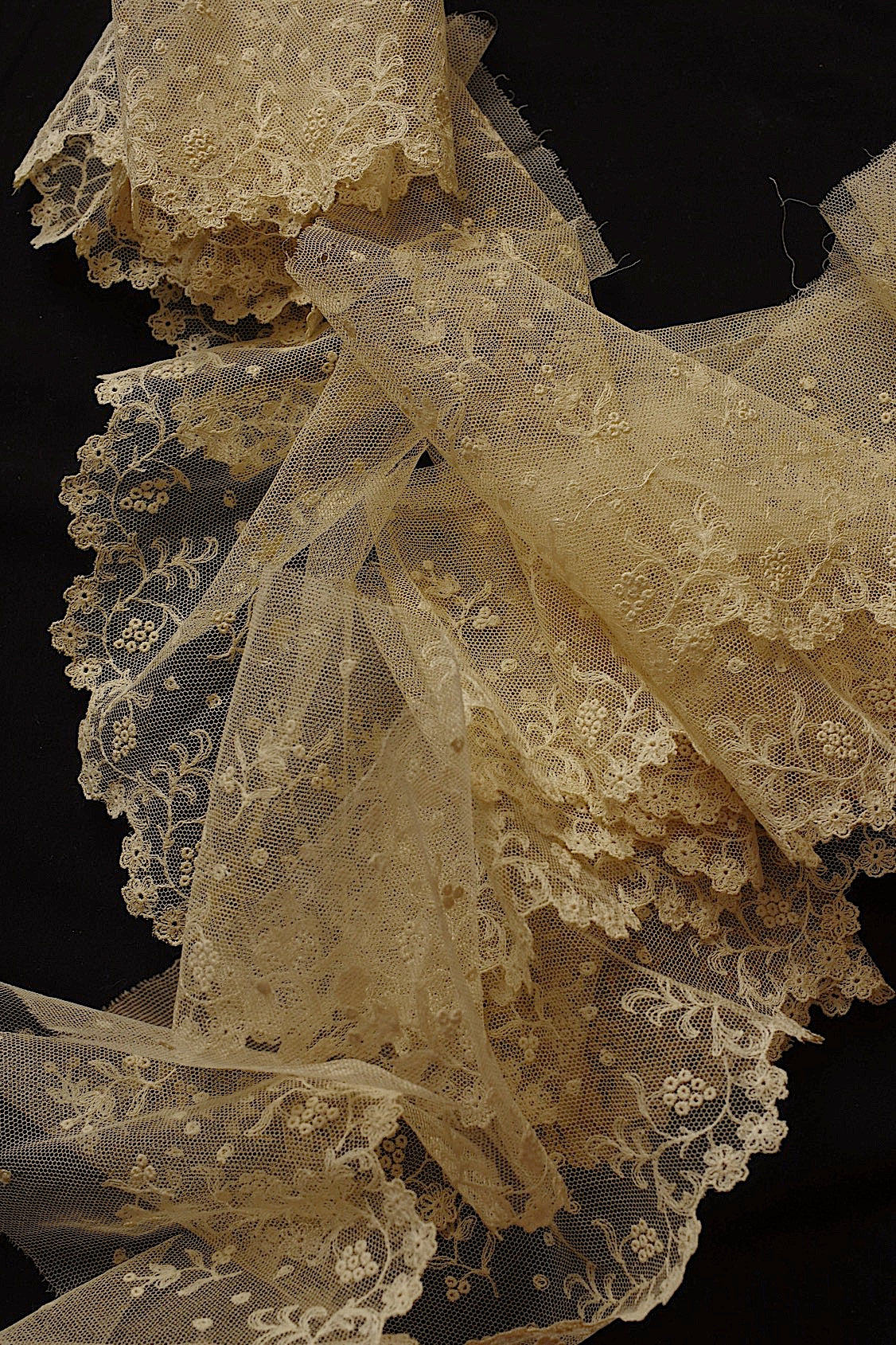アンティークレース antique lace la dentelle - .FR a l'epoque