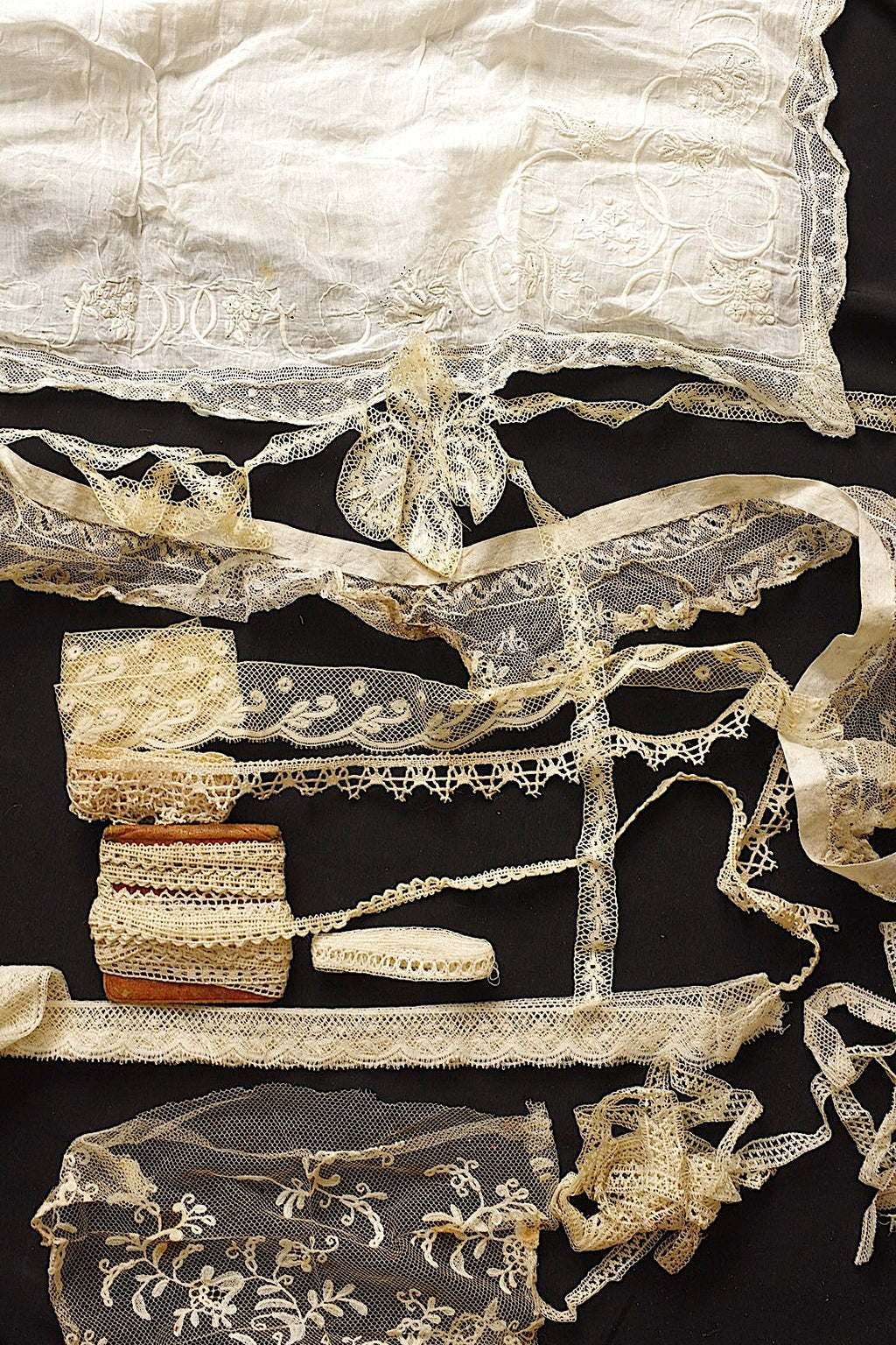アンティークレース　dentelle ancienne　箱入り　１０種
