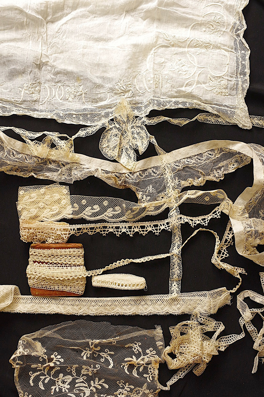 アンティークレース　dentelle ancienne　箱入り　１０種