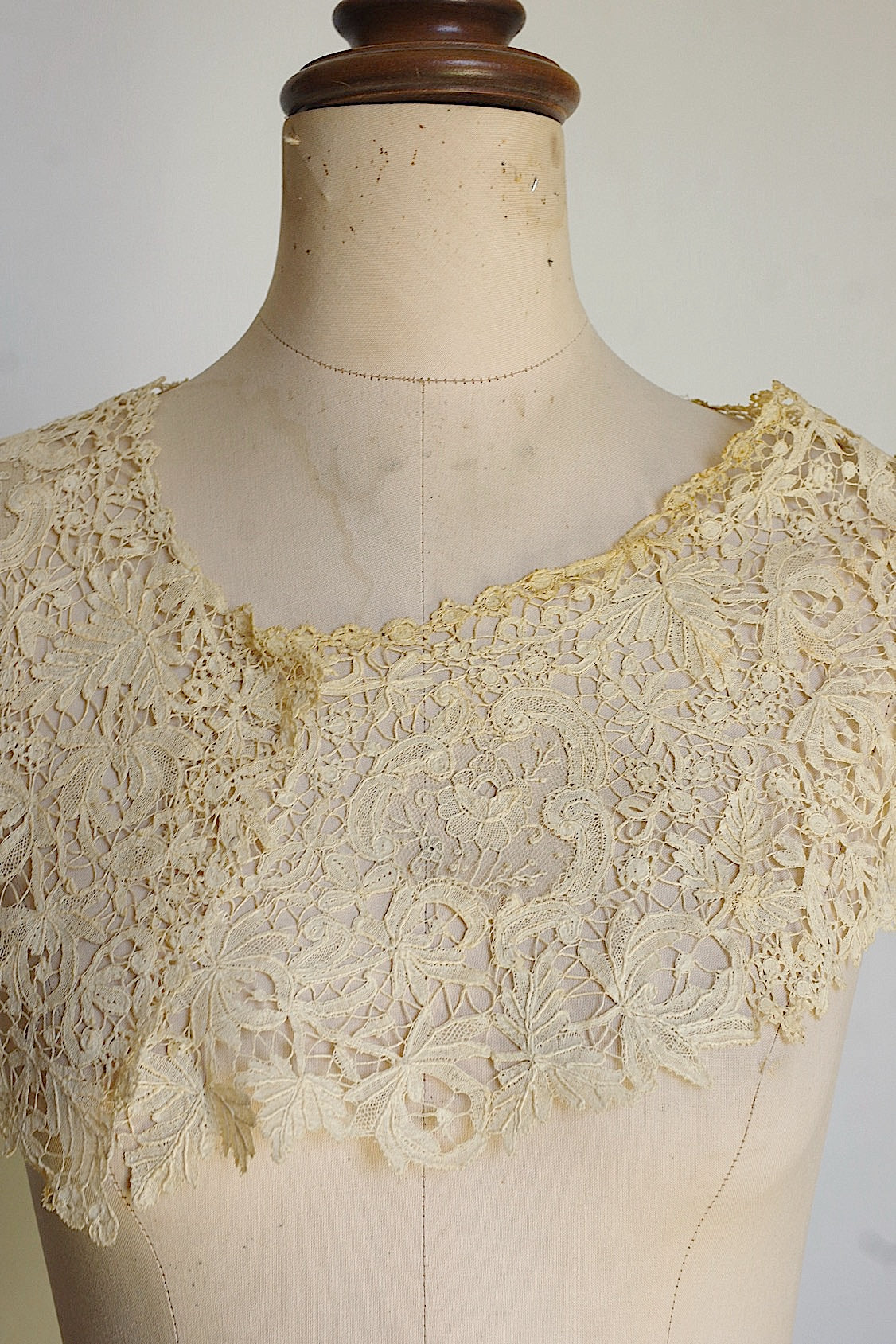 アンティークレース　dentelle ancienne　ブリュクセルホニトンmix ハギレ