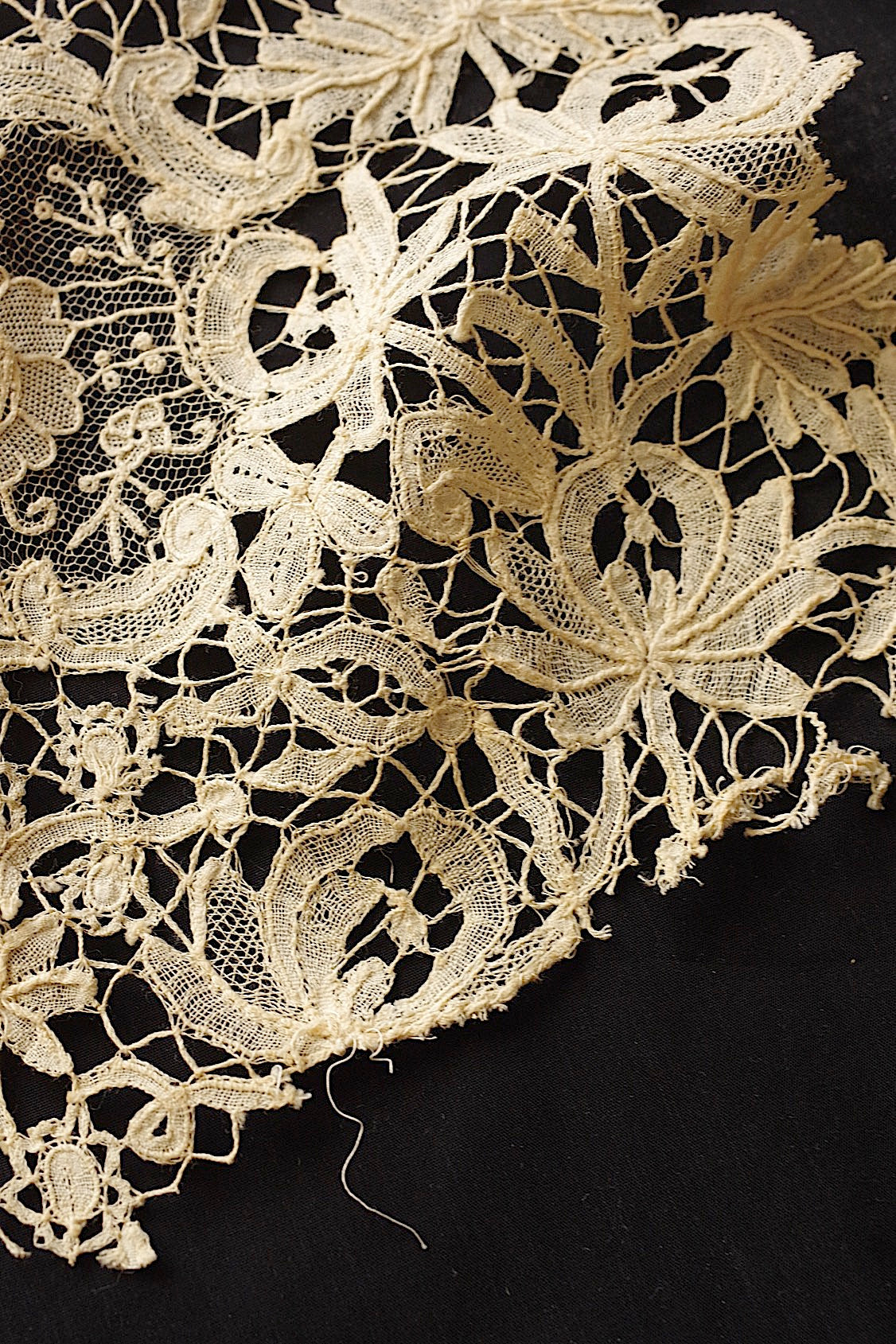 アンティークレース antique lace la dentelle - .FR a l'epoque