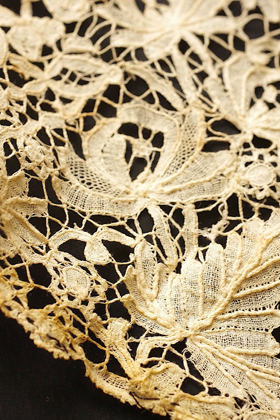 アンティークレース　dentelle ancienne　ブリュクセルホニトンmix ハギレ