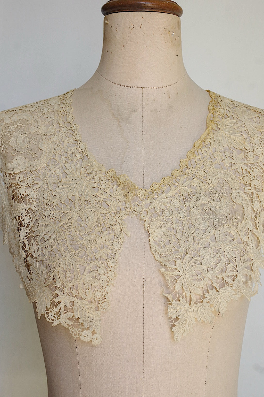 アンティークレース　dentelle ancienne　ブリュクセルホニトンmix ハギレ