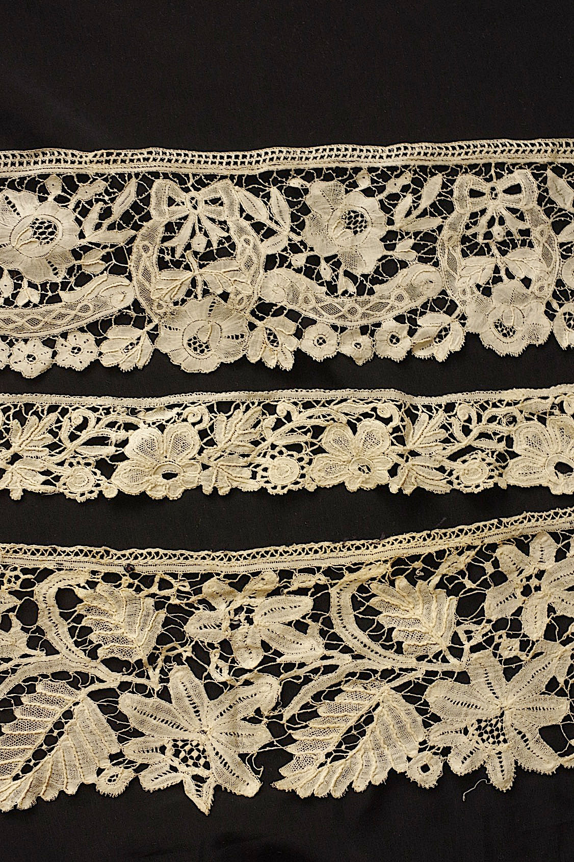アンティークレース　dentelle ancienne　ホニトンlot ハギレ