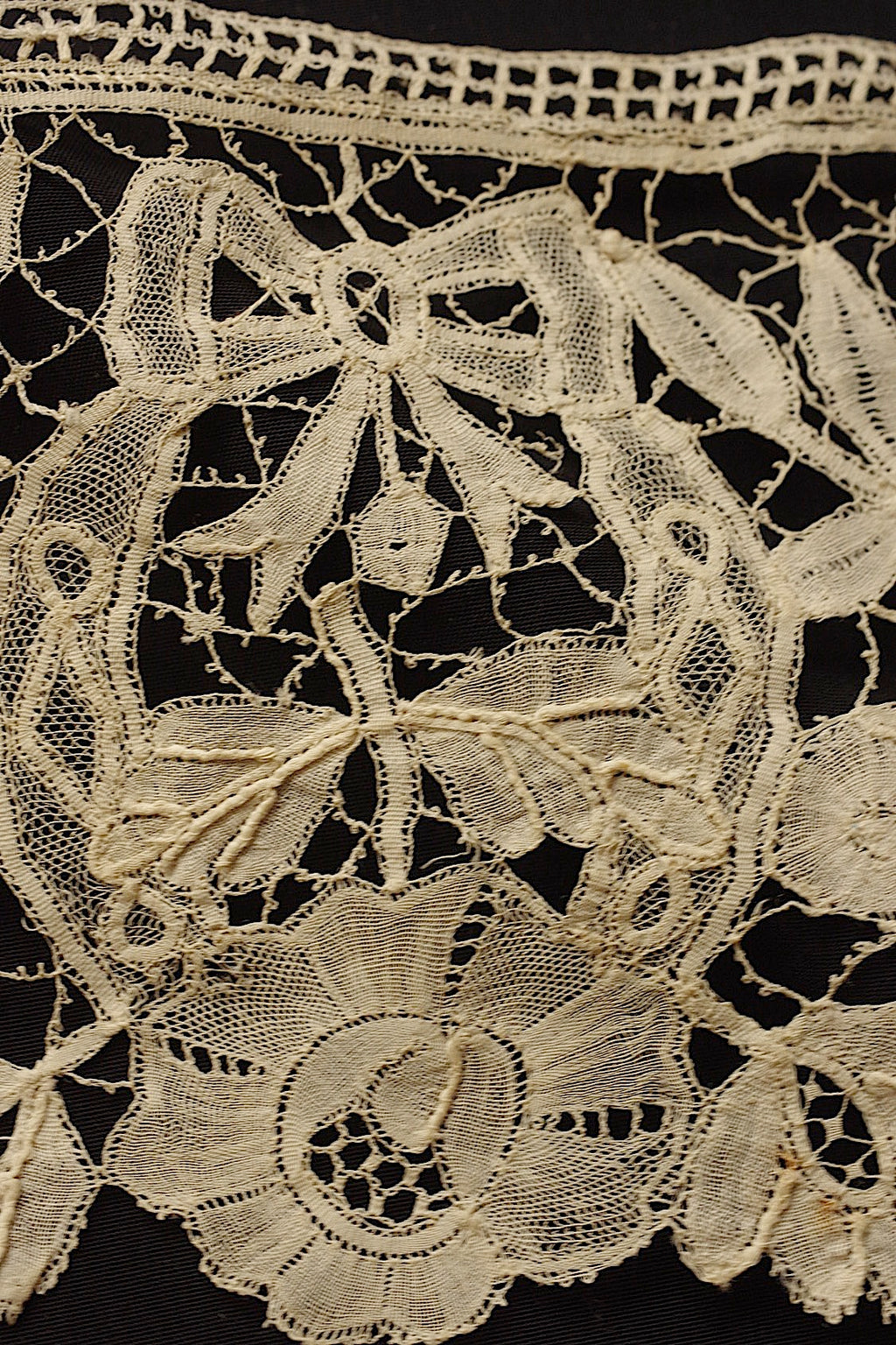 アンティークレース　dentelle ancienne　ホニトンlot ハギレ