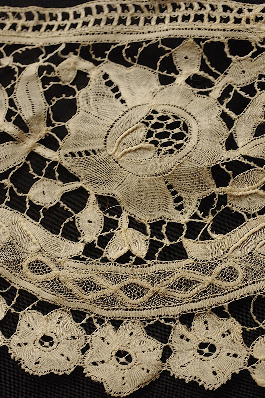 アンティークレース　dentelle ancienne　ホニトンlot ハギレ