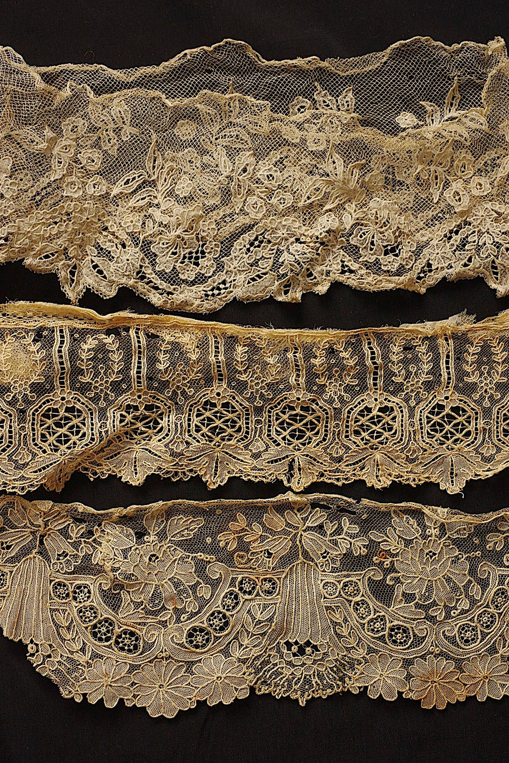アンティークレース　dentelle ancienne　ブリュクセルレース　lot ハギレ